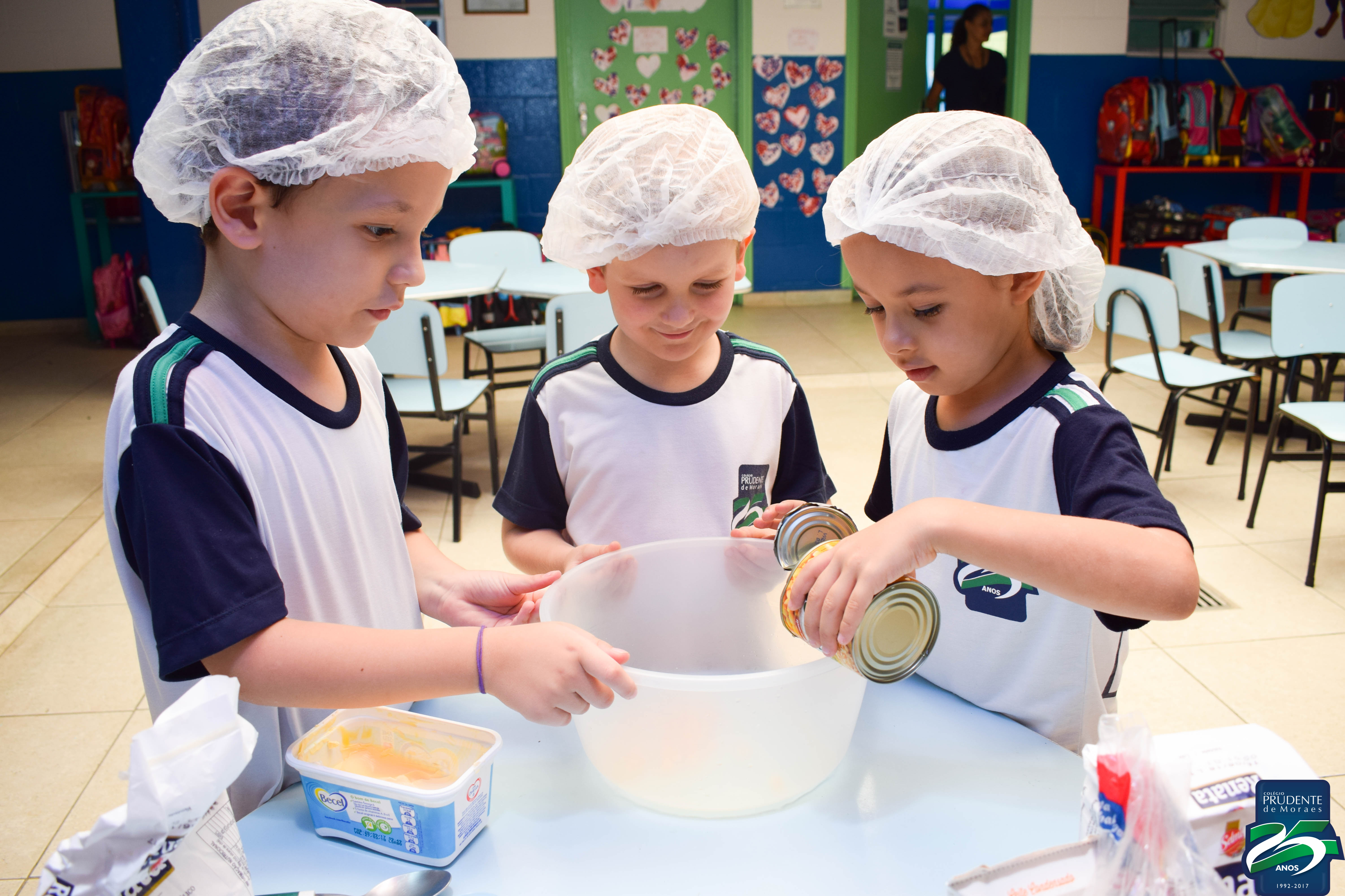 Nutricionista ensina receita de bolo de milho para fazer e comer com as  crianças Commonike
